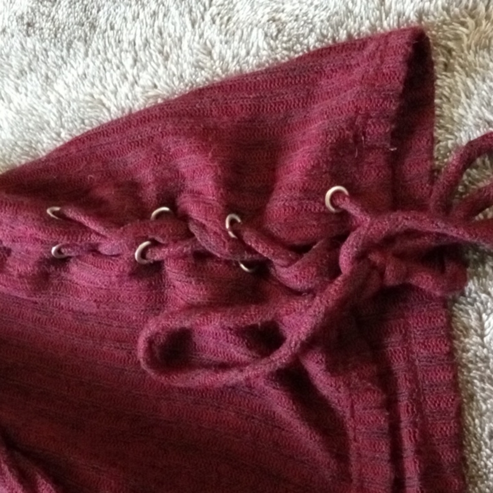 Sun and Shadow rib knit burgundy lightweight top with side laces - Picture 3 of 7